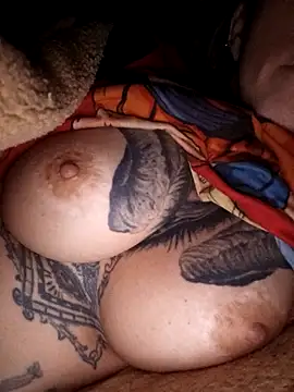 vamporasuccubus19777 online show from April 12, 2026, 7:00 am