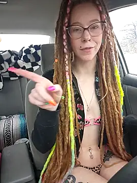 LucidLucy online show from March 31, 2026, 2:52 pm