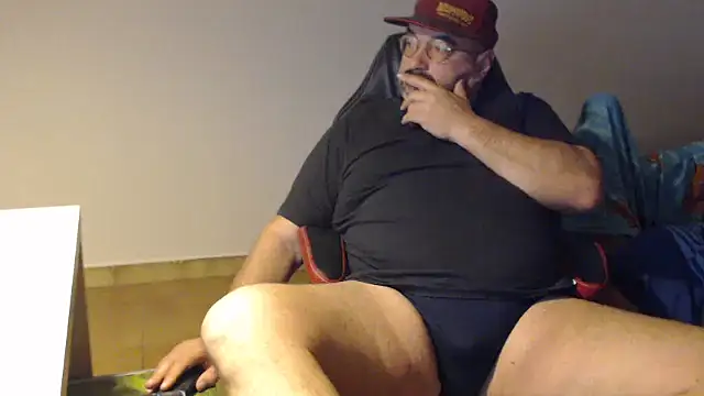 Snapshot of fraboys chatting on January 14, 2026, 7:34 am fraboys online show from January 14, 2026, 7:34 am