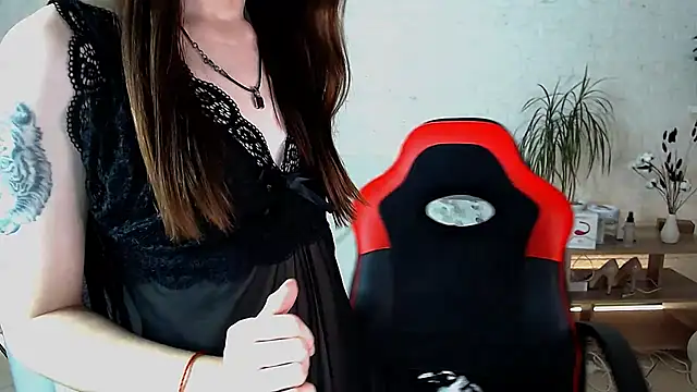 Snapshot of FranceskoJones chatting on November 19, 2025, 12:54 am FranceskoJones online show from November 19, 2025, 12:54 am