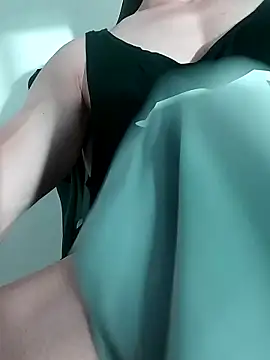 Snapshot of sexy_fit_guy_on_cam chatting on September 20, 2025, 10:09 am sexy fit guy on cam online show from September 20, 2025, 10:09 am