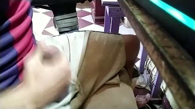 growing20yo online show from November 19, 2025, 12:10 am