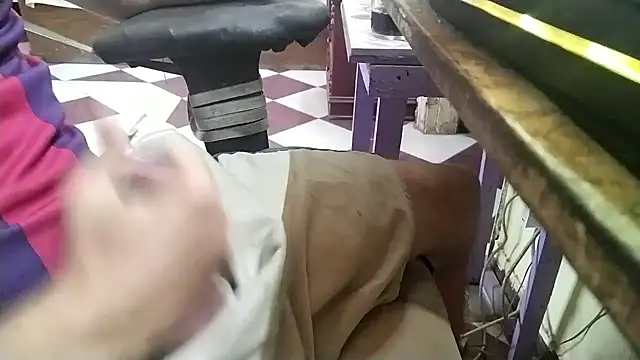 growing20yo online show from November 1, 2025, 11:20 pm