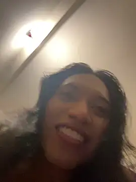 Snapshot of DarlingJenny22 chatting on May 18, 2026, 8:52 am DarlingJenny22 online show from May 18, 2026, 8:52 am