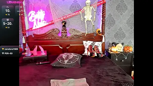 Snapshot of BettyNoir chatting on November 3, 2025, 11:25 am BettyNoir online show from November 3, 2025, 11:25 am