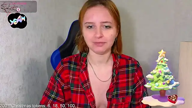 Snapshot of DanaMartina chatting on December 18, 2025, 7:29 pm DanaMartina online show from December 18, 2025, 7:29 pm