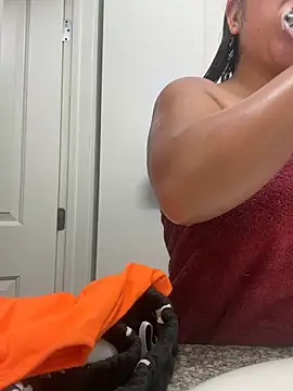 Bubbleliyah online show from March 1, 2026, 10:59 am