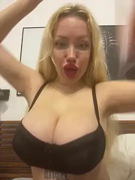 Snapshot of SofiaJoy chatting on February 19, 2026, 4:37 pm SofiaJoy online show from February 19, 2026, 4:37 pm