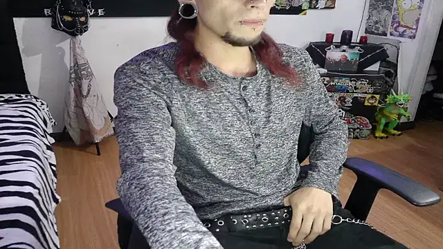 Snapshot of davidroses420 chatting on January 6, 2025, 1:53 am davidroses420 online show from January 6, 2025, 1:53 am