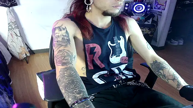 Snapshot of davidroses420 chatting on December 2, 2024, 11:46 pm davidroses420 online show from December 2, 2024, 11:46 pm