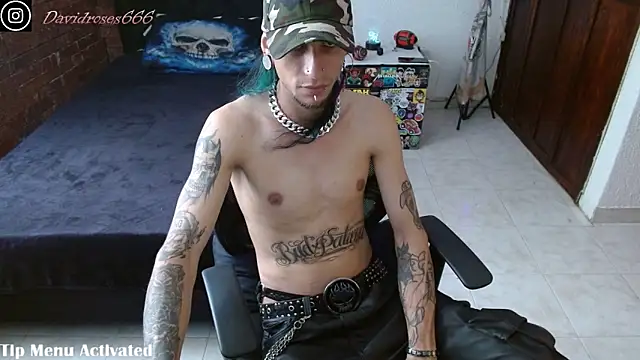 Snapshot of davidroses420 chatting on November 22, 2025, 5:56 pm davidroses420 online show from November 22, 2025, 5:56 pm