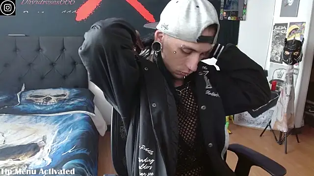 Snapshot of davidroses420 chatting on October 7, 2025, 6:31 pm davidroses420 online show from October 7, 2025, 6:31 pm