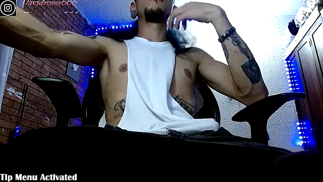 Snapshot of davidroses420 chatting on November 19, 2025, 11:49 pm davidroses420 online show from November 19, 2025, 11:49 pm