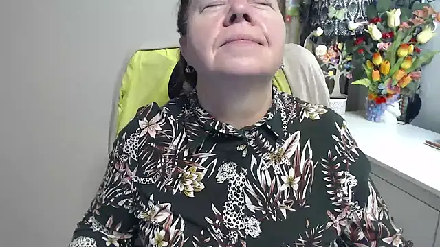 Adelewildx online show from March 17, 2026, 4:48 am