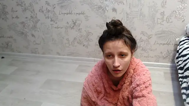 Snapshot of alisacucumber chatting on December 18, 2025, 9:58 am alisacucumber online show from December 18, 2025, 9:58 am