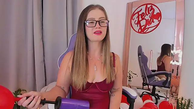 Snapshot of roxie_gates_ chatting on February 14, 2026, 3:07 am roxie gates online show from February 14, 2026, 3:07 am