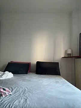 couplepenetration online show from March 6, 2025, 9:25 am