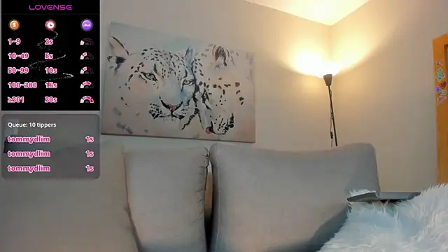 BrennaWalker online show from December 19, 2025, 10:06 am