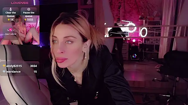 AnnieGOld  online show from January 6, 2026, 11:53 pm