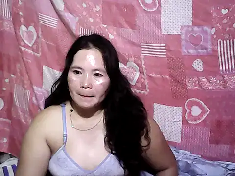 hotpusie 4u online show from June 2, 2026, 7:03 pm
