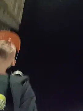 Snapshot of FireFox_Feel chatting on December 6, 2024, 9:18 pm FireFox Feel online show from December 6, 2024, 9:18 pm