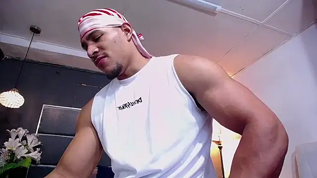 Snapshot of teddyfit19cm chatting on November 21, 2025, 1:43 pm teddyfit19cm online show from November 21, 2025, 1:43 pm