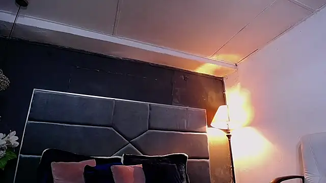 Snapshot of teddyfit19cm chatting on October 23, 2025, 1:21 pm teddyfit19cm online show from October 23, 2025, 1:21 pm