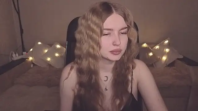 Snapshot of ViolettaLopez chatting on January 8, 2026, 1:06 pm ViolettaLopez online show from January 8, 2026, 1:06 pm