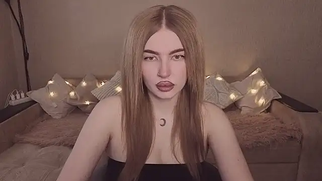 ViolettaLopez online show from March 28, 2026, 2:29 pm