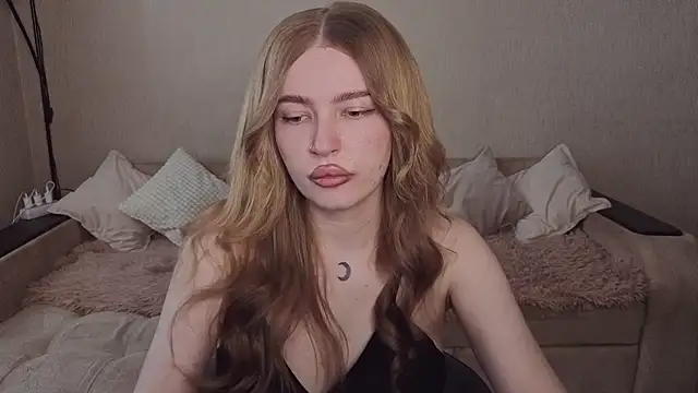 ViolettaLopez online show from May 11, 2026, 2:29 pm