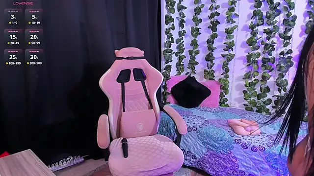 Snapshot of ashley_morgan_18 chatting on November 13, 2025, 2:37 am ashley morgan 18 online show from November 13, 2025, 2:37 am