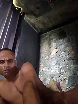 Snapshot of Lankanboi chatting on October 18, 2025, 1:40 am Lankanboi online show from October 18, 2025, 1:40 am