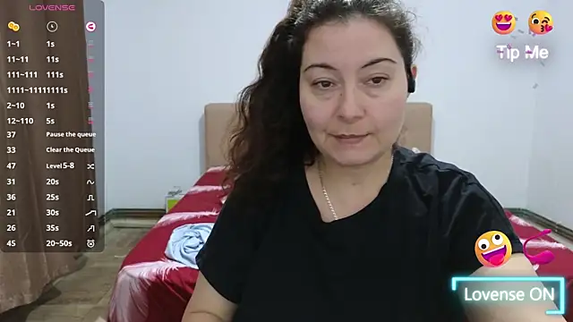 Snapshot of BBW_MILF_4U chatting on December 20, 2025, 7:28 pm BBW MILF 4U online show from December 20, 2025, 7:28 pm