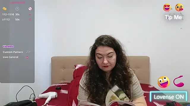 Snapshot of BBW_MILF_4U chatting on January 9, 2026, 8:10 am BBW MILF 4U online show from January 9, 2026, 8:10 am