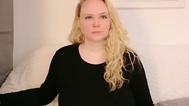 Sarah4you online show from February 22, 2026, 3:35 pm