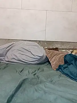 Krasav4ik4ik online show from February 13, 2025, 1:08 am