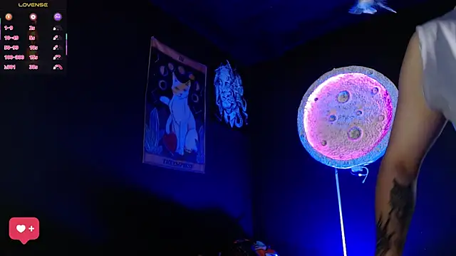 girl intense444 online show from March 24, 2026, 1:11 pm