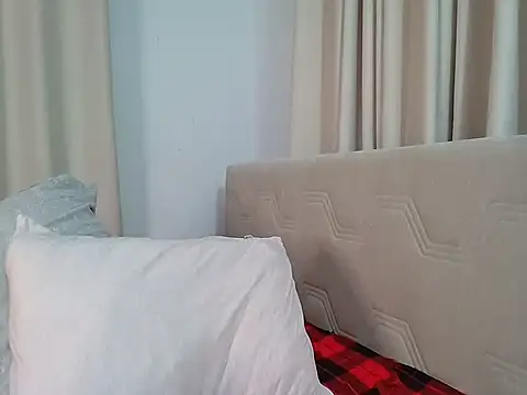 Snapshot of Deliciousgal chatting on February 22, 2026, 7:04 pm Deliciousgal online show from February 22, 2026, 7:04 pm