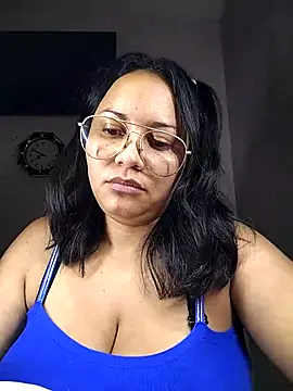 Snapshot of sharon_1 chatting on October 18, 2025, 2:57 am sharon 1 online show from October 18, 2025, 2:57 am