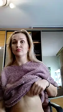 Snapshot of ModelEva chatting on November 20, 2025, 11:11 am ModelEva online show from November 20, 2025, 11:11 am