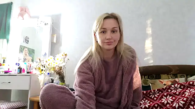 Snapshot of ModelEva chatting on October 31, 2025, 12:57 pm ModelEva online show from October 31, 2025, 12:57 pm