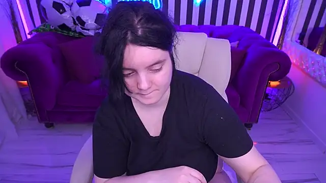 Snapshot of LittleShyy chatting on July 9, 2026, 12:37 pm LittleShyy online show from July 9, 2026, 12:37 pm