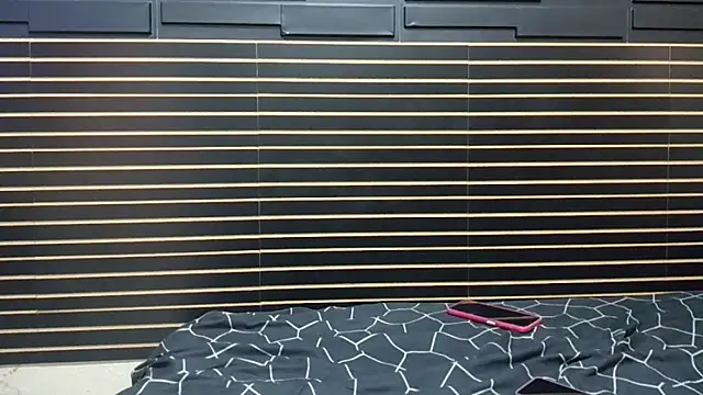 KrikaCat online show from April 6, 2026, 2:29 pm