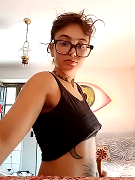 Snapshot of Blulilla69 chatting on September 12, 2025, 12:38 pm Blulilla69 online show from September 12, 2025, 12:38 pm