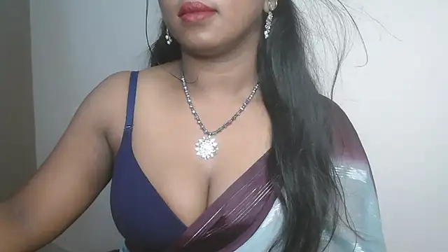 Snapshot of Dhiyapink chatting on October 23, 2025, 4:00 am Dhiyapink online show from October 23, 2025, 4:00 am