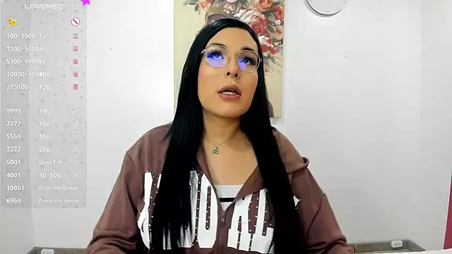 naty pink online show from February 2, 2026, 1:32 pm