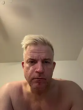 Dragonnycxh online show from November 26, 2025, 9:31 am