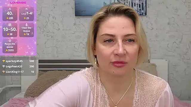 Snapshot of Lady_Murenza chatting on February 21, 2025, 4:40 am Lady Murenza online show from February 21, 2025, 4:40 am