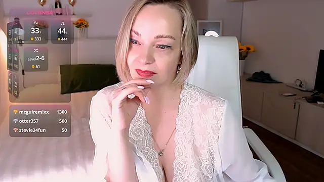Snapshot of Tilly_Eliot chatting on September 26, 2025, 2:18 am Tilly Eliot online show from September 26, 2025, 2:18 am