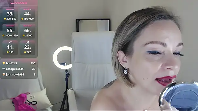 Snapshot of Tilly_Eliot chatting on March 7, 2025, 10:21 pm Tilly Eliot online show from March 7, 2025, 10:21 pm